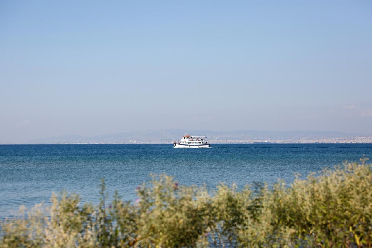 Metaxa Seafront Apartment Peraía Kültér fotó